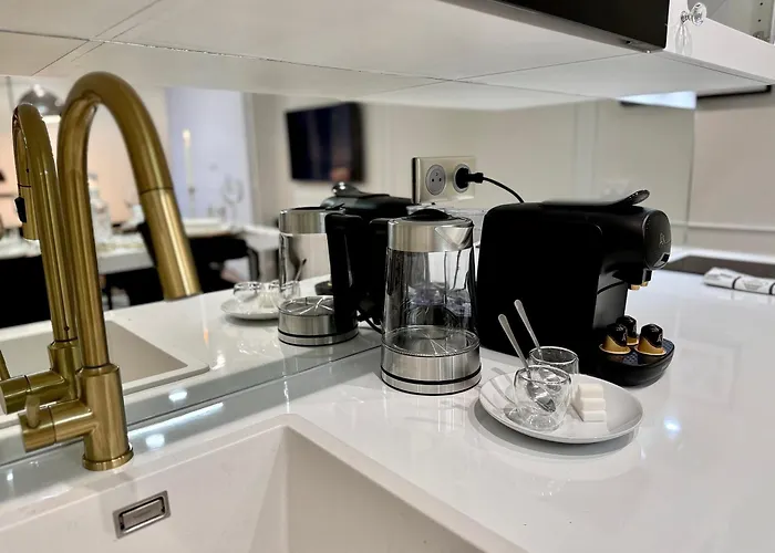 Auguste Comte - Avec Balcon - Coeur De アパート