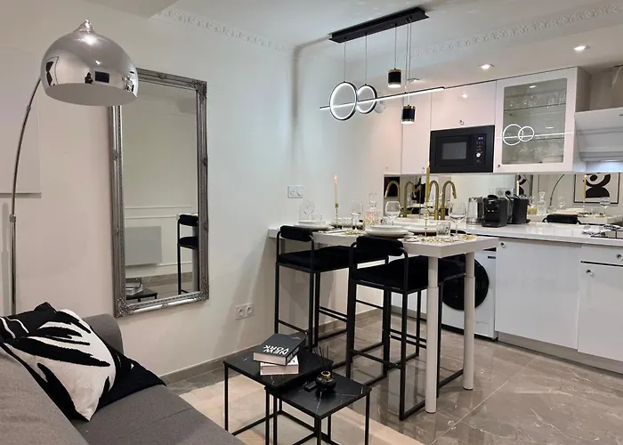 Auguste Comte - Avec Balcon - Coeur De 아파트 *