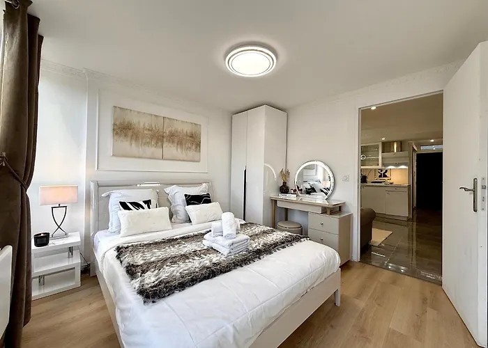 Auguste Comte - Avec Balcon - Coeur De * ディジョン