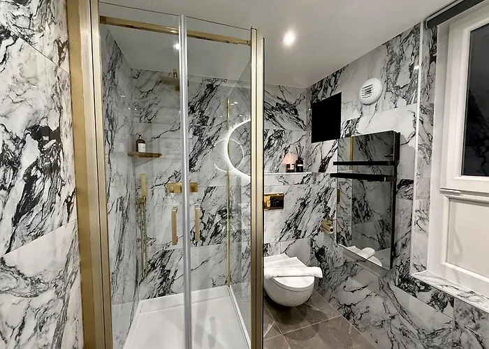 Auguste Comte - Avec Balcon - Coeur De *