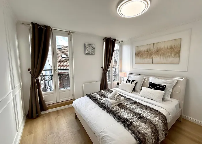 Auguste Comte - Avec Balcon - Coeur De * ディジョン