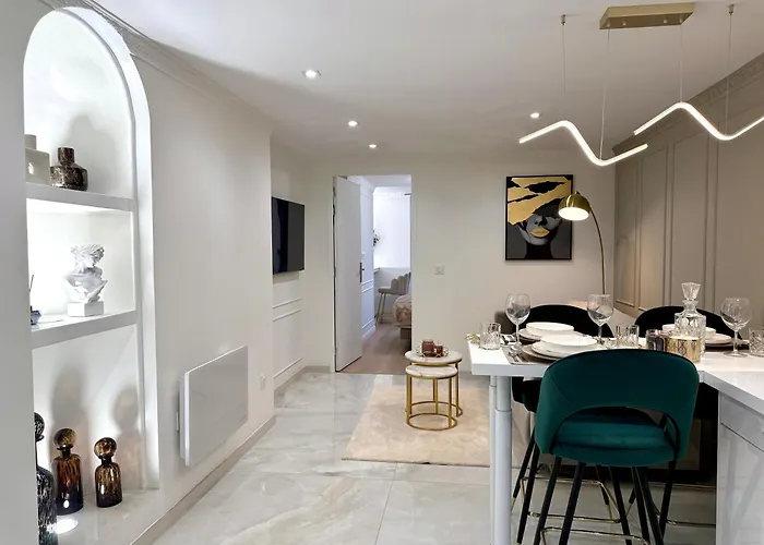 アパート Auguste Comte - Avec Balcon - Coeur De