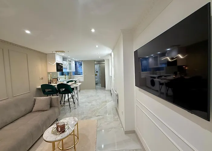 アパート Auguste Comte - Avec Balcon - Coeur De ディジョン