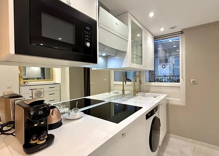 Auguste Comte - Avec Balcon - Coeur De