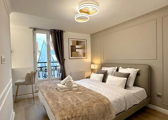 アパート Auguste Comte - Avec Balcon - Coeur De ディジョン