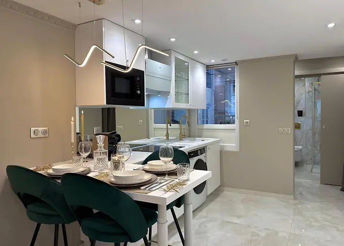 Auguste Comte - Avec Balcon - Coeur De アパート *