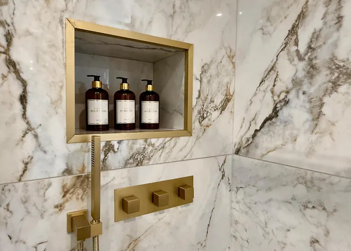 Auguste Comte - Avec Balcon - Coeur De ディジョン