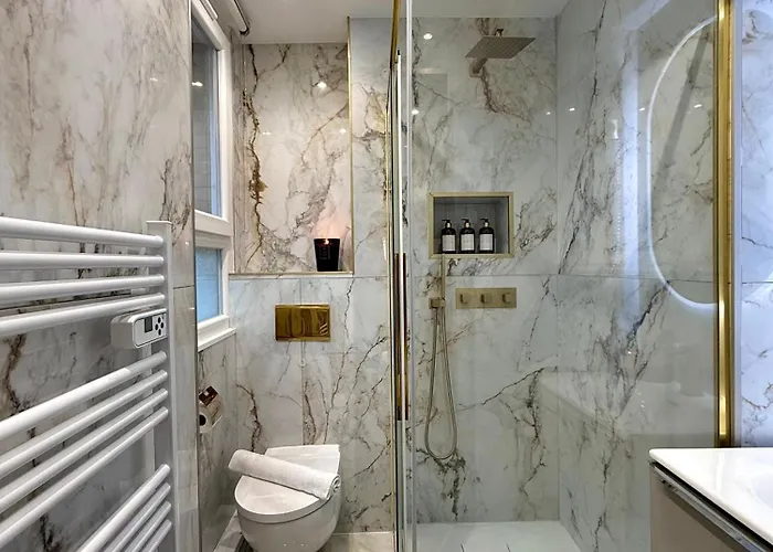 Auguste Comte - Avec Balcon - Coeur De アパート