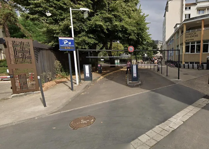 아파트 Auguste Comte - Avec Balcon - Coeur De *